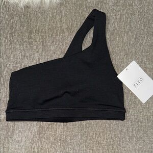 FLEO Black One-Shoulder Sports Bra n.w.t